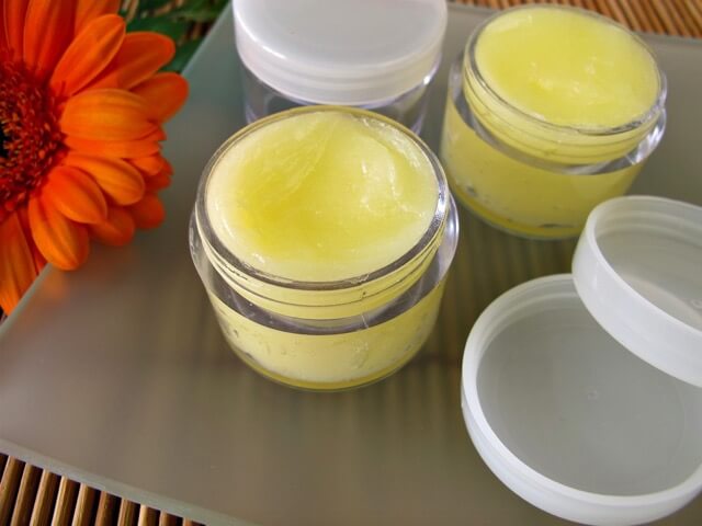 Homemade Lip Balm with Peppermint Oil