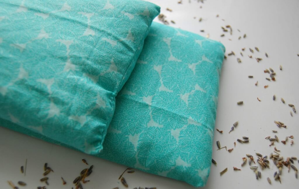 Easy DIY Heating Pad (with lavender!) - Scratch Mommy