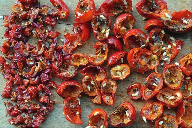 Rosehips drying - Come learn about rosehip benefits and uses!- Scratch Mommy